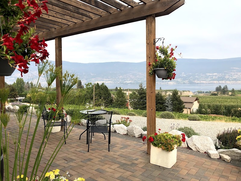 Lunessence Winery & Vineyard 3