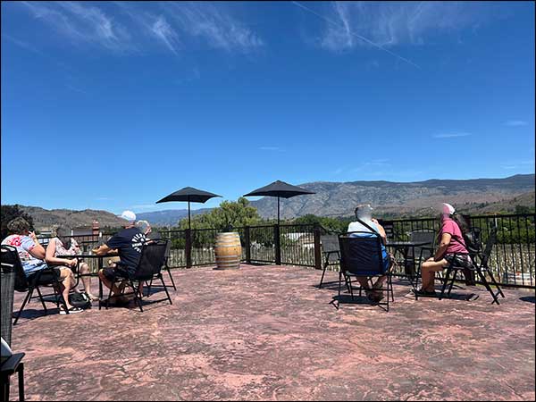 Oak & Sparrow Estate Winery — photo 1