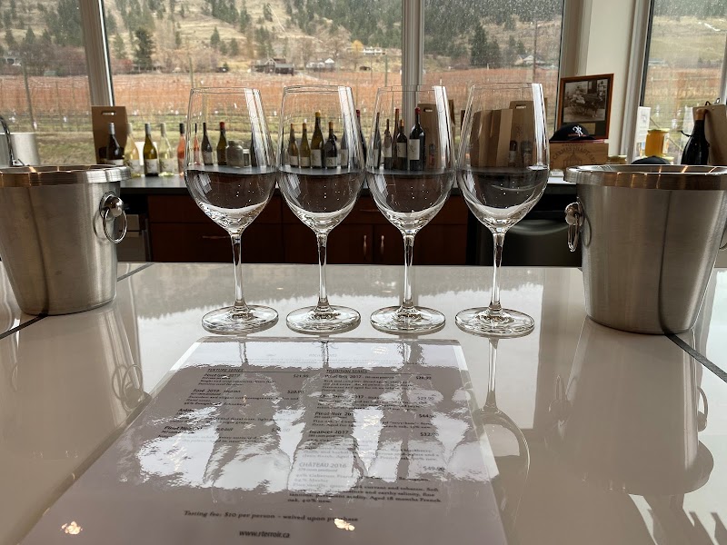 Roche Wines 5