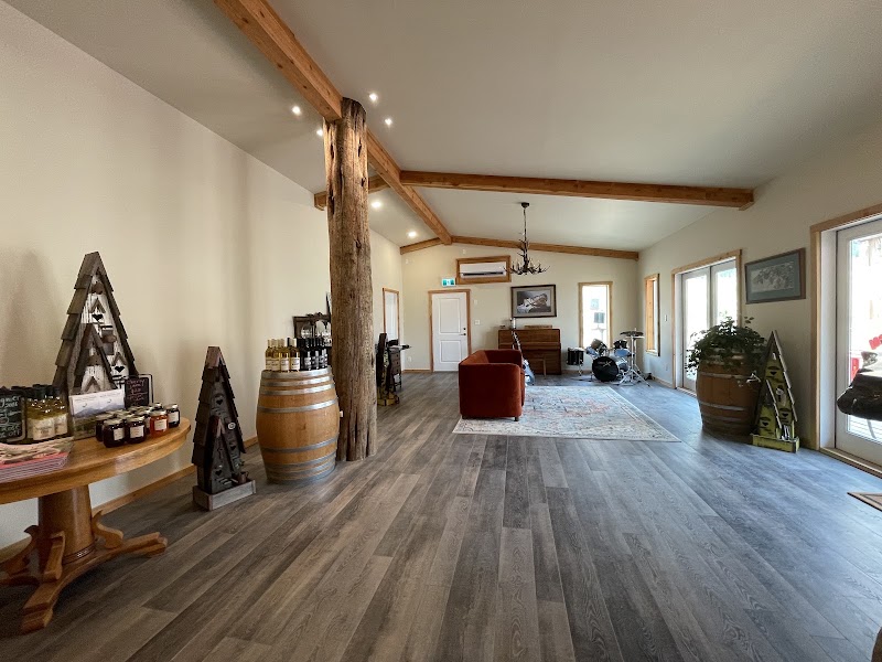 Hugging Tree Winery 5
