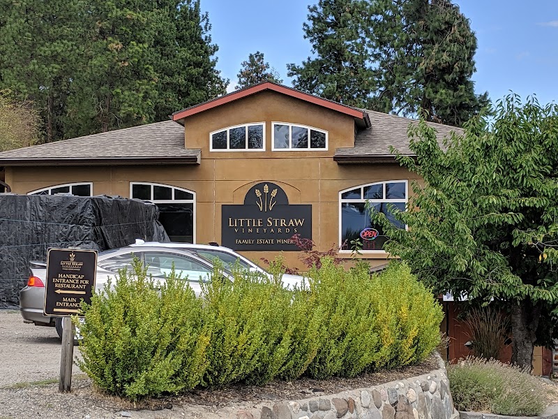 Little Straw Vineyards Family Estate Winery